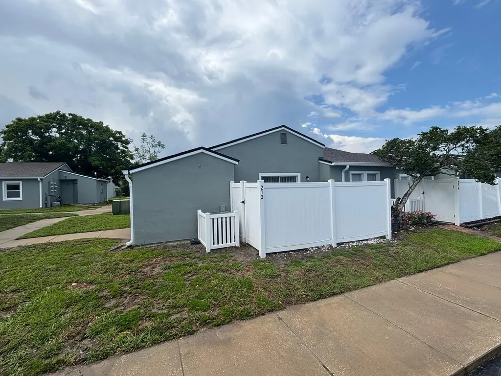 212 Dorchester Square Lake Mary FL 32746