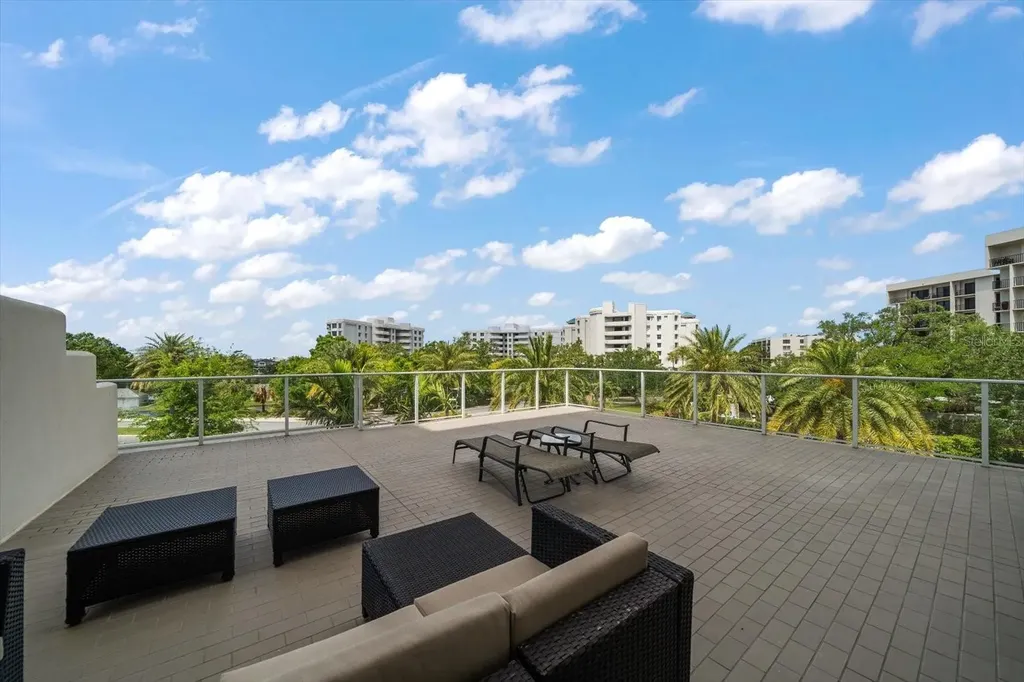 145 Belleview Boulevard Belleair FL 33756