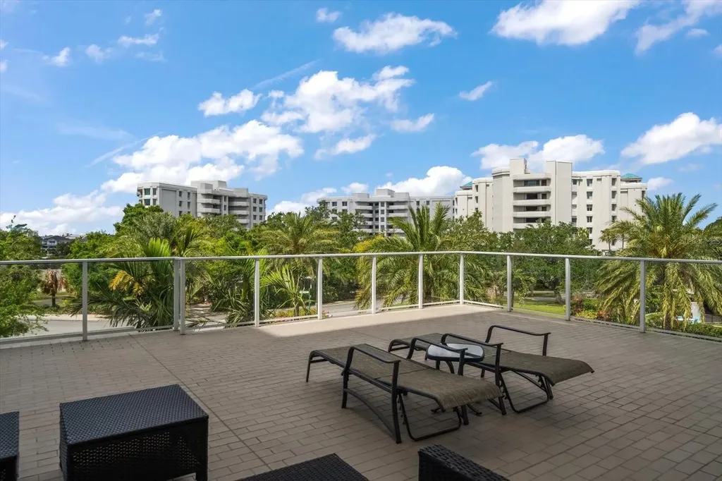 145 Belleview Boulevard Belleair FL 33756