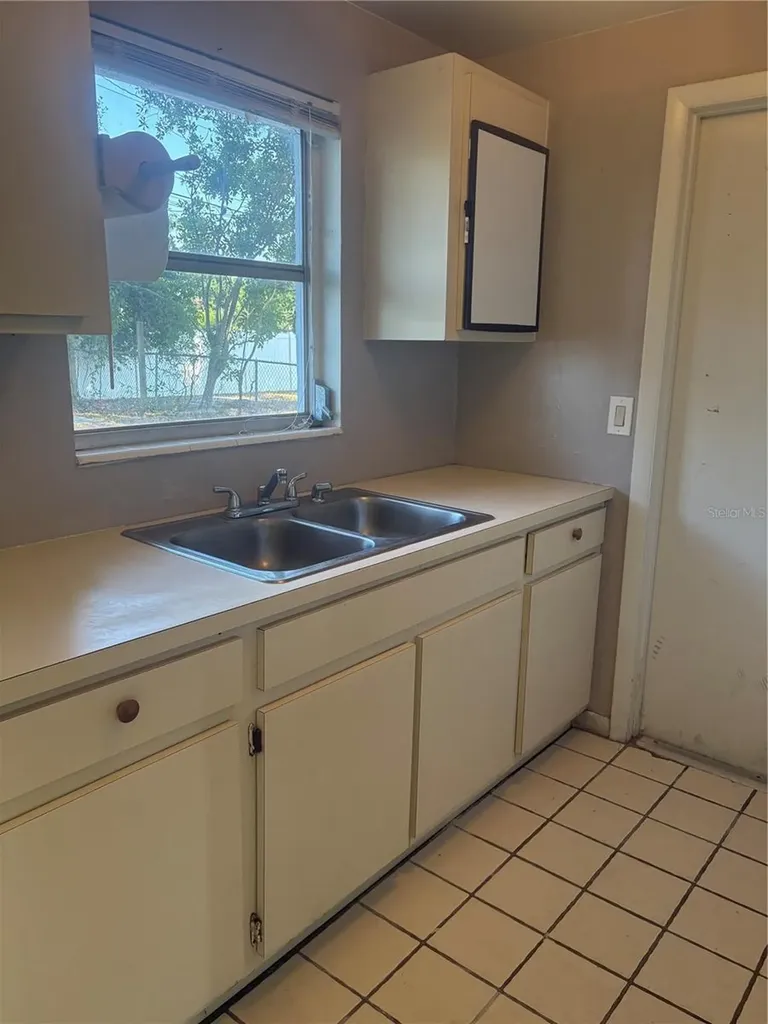 9251 50th Street N Pinellas Park FL 33782