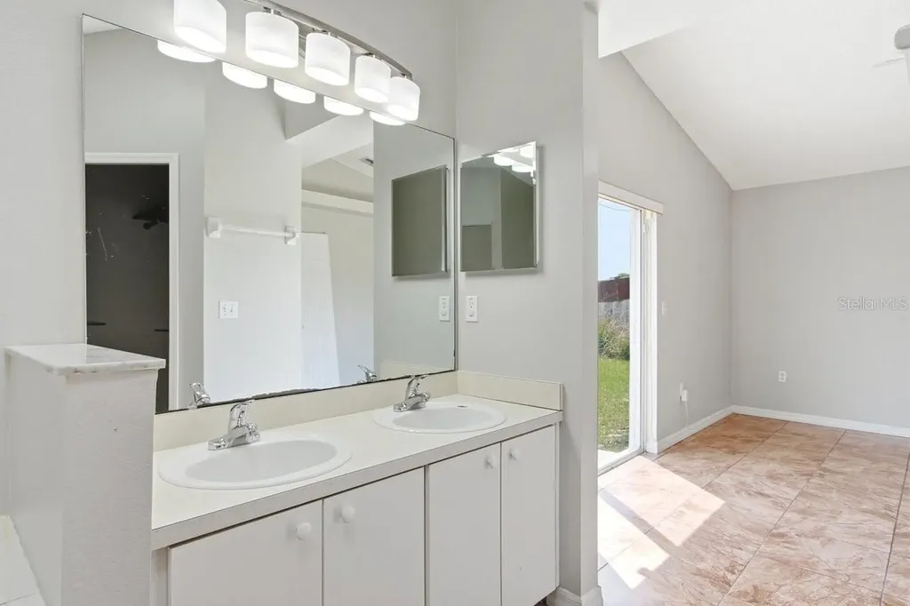 1537 Ridge Pointe Drive Orlando FL 32808