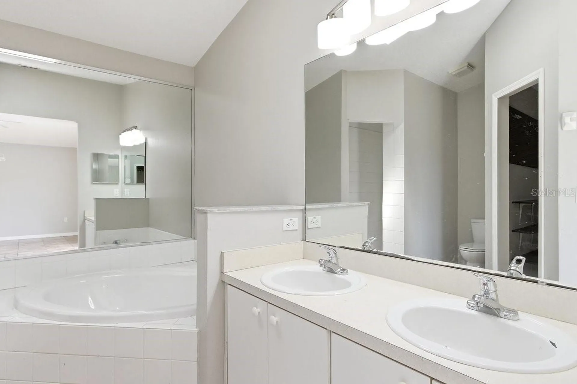 1537 Ridge Pointe Drive Orlando FL 32808