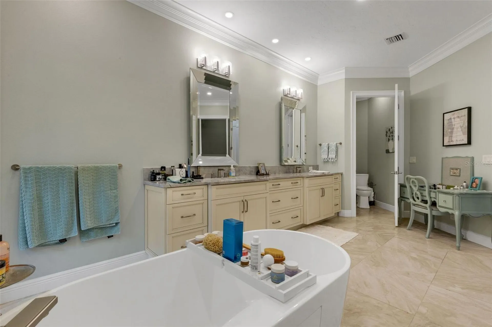 7732 Donald Ross Road W Sarasota FL 34240