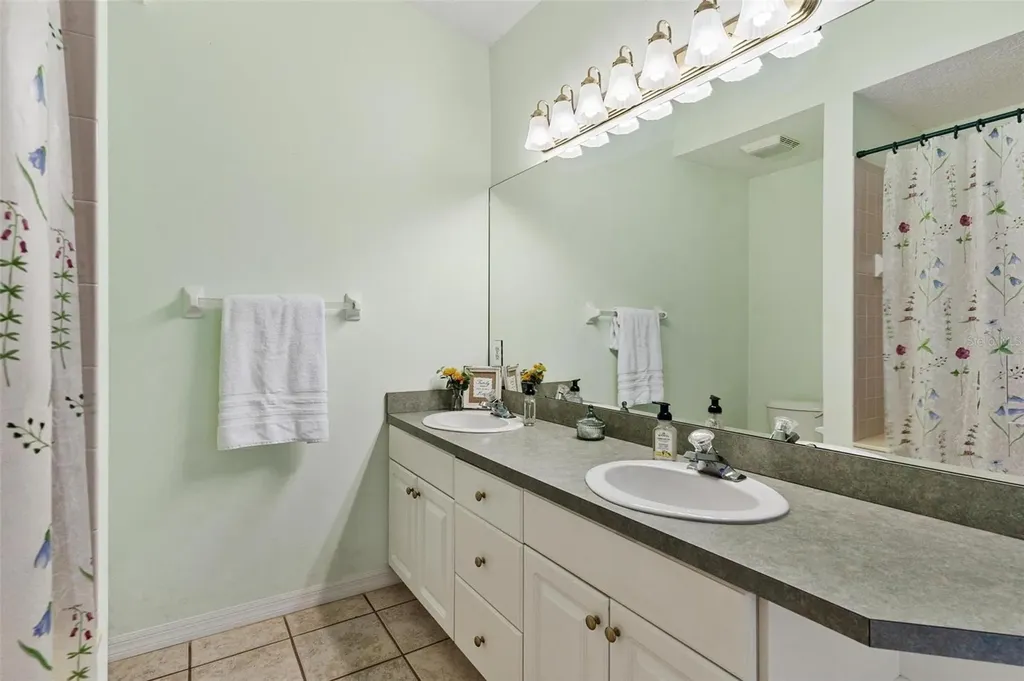 911 Beverly Harbors Drive Leesburg FL 34748