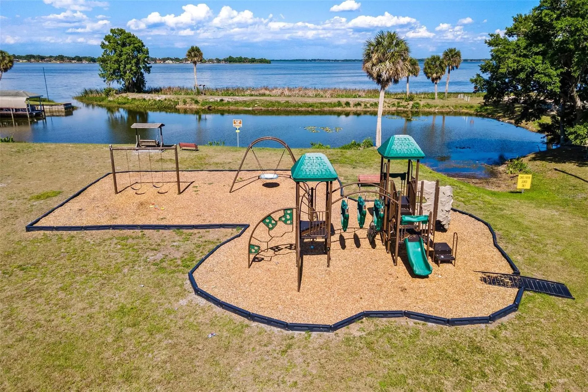 911 Beverly Harbors Drive Leesburg FL 34748