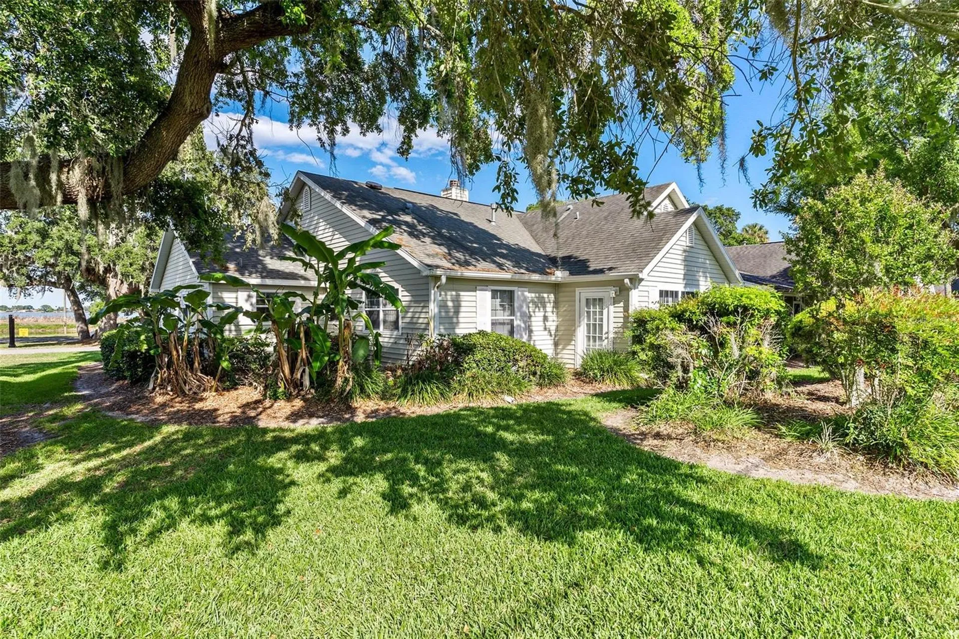 911 Beverly Harbors Drive Leesburg FL 34748