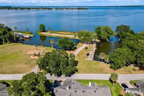 911 Beverly Harbors Drive Leesburg FL 34748
