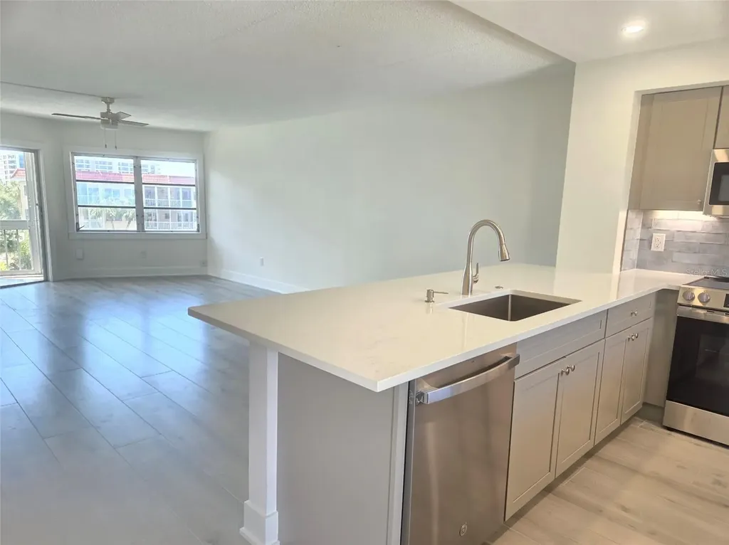1300 N Portofino Drive Sarasota FL 34242