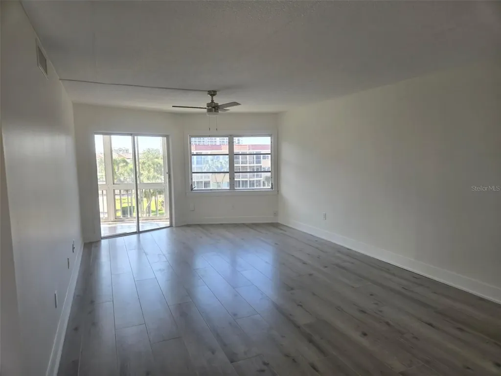1300 N Portofino Drive Sarasota FL 34242