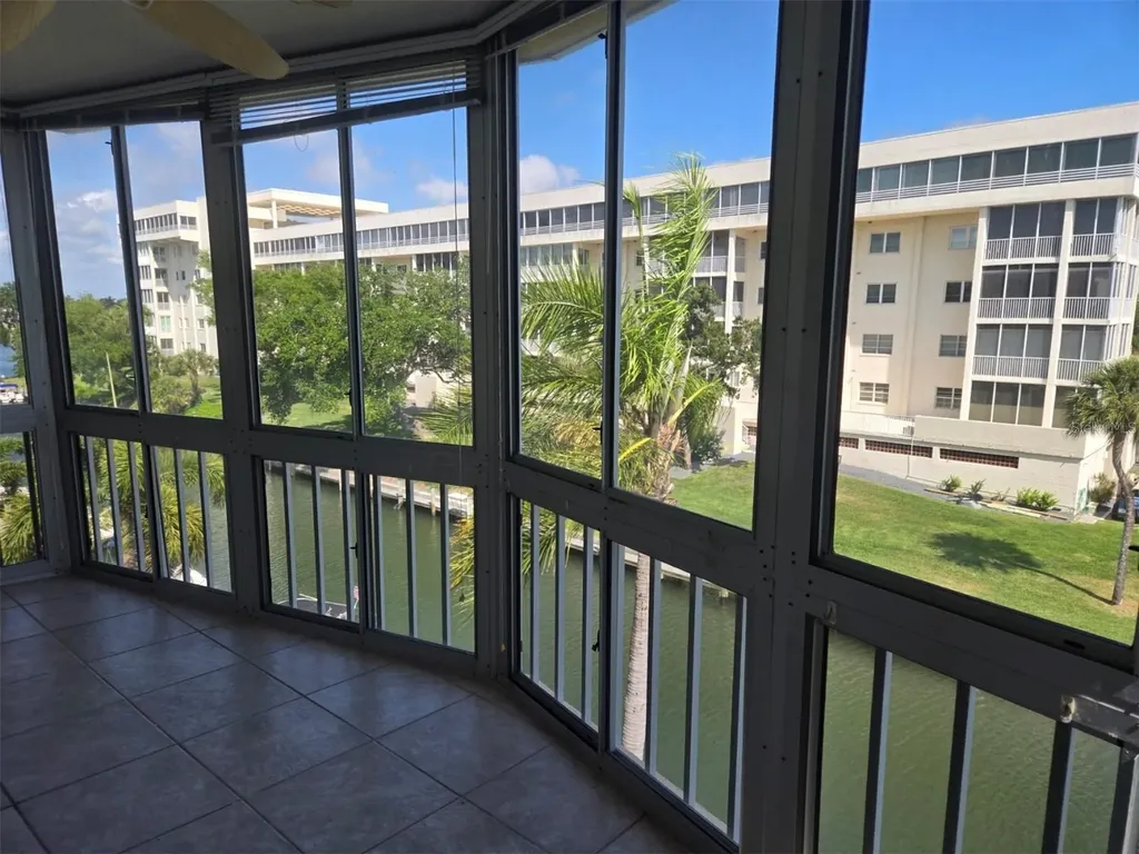 1300 N Portofino Drive Sarasota FL 34242