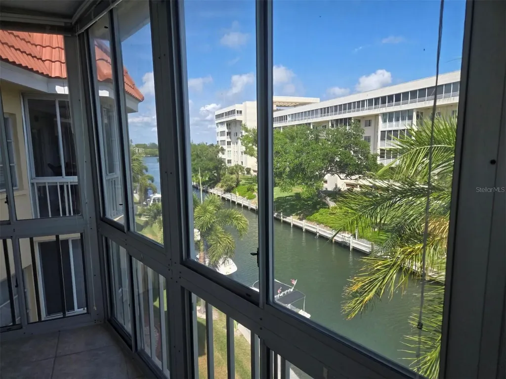 1300 N Portofino Drive Sarasota FL 34242