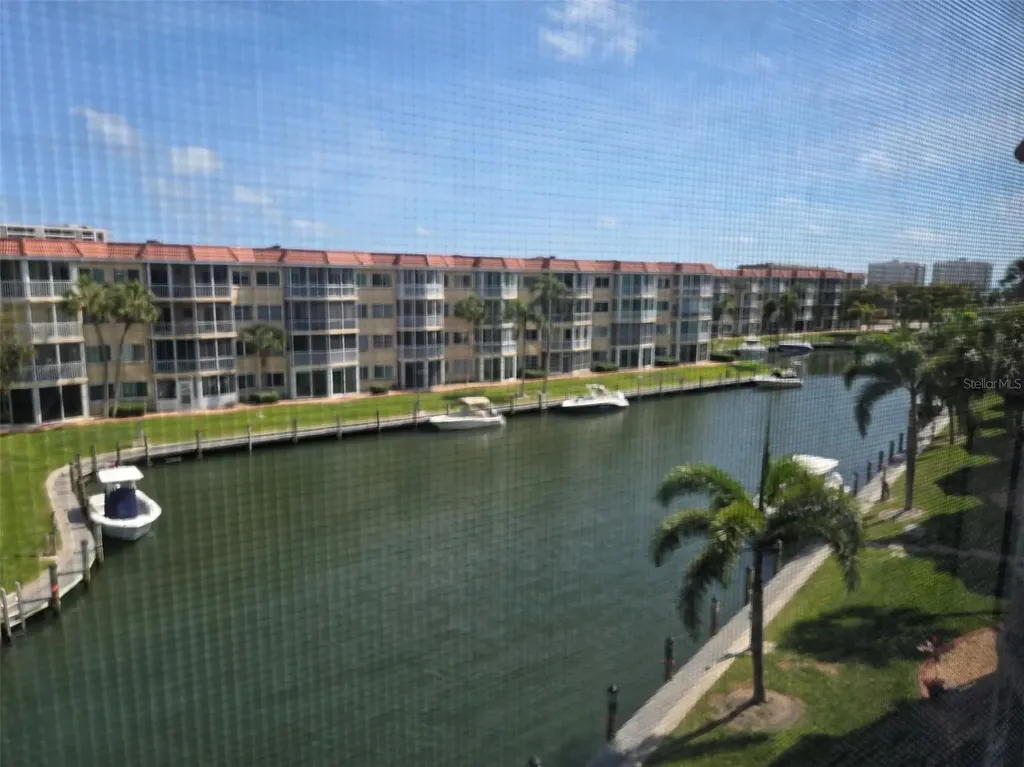 1300 N Portofino Drive Sarasota FL 34242