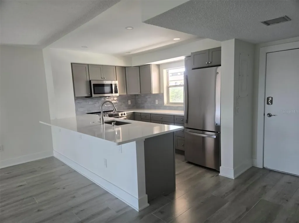 1300 N Portofino Drive Sarasota FL 34242