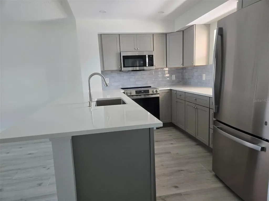 1300 N Portofino Drive Sarasota FL 34242