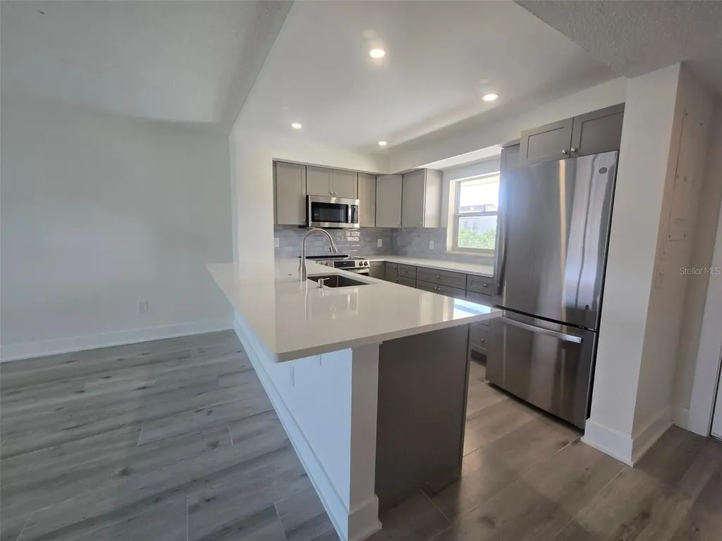 1300 N Portofino Drive Sarasota FL 34242