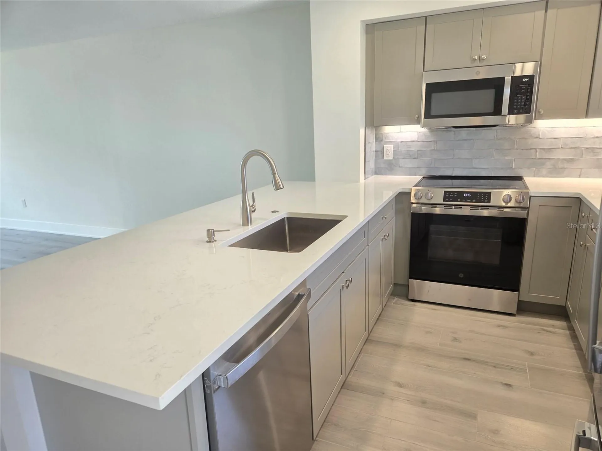1300 N Portofino Drive Sarasota FL 34242