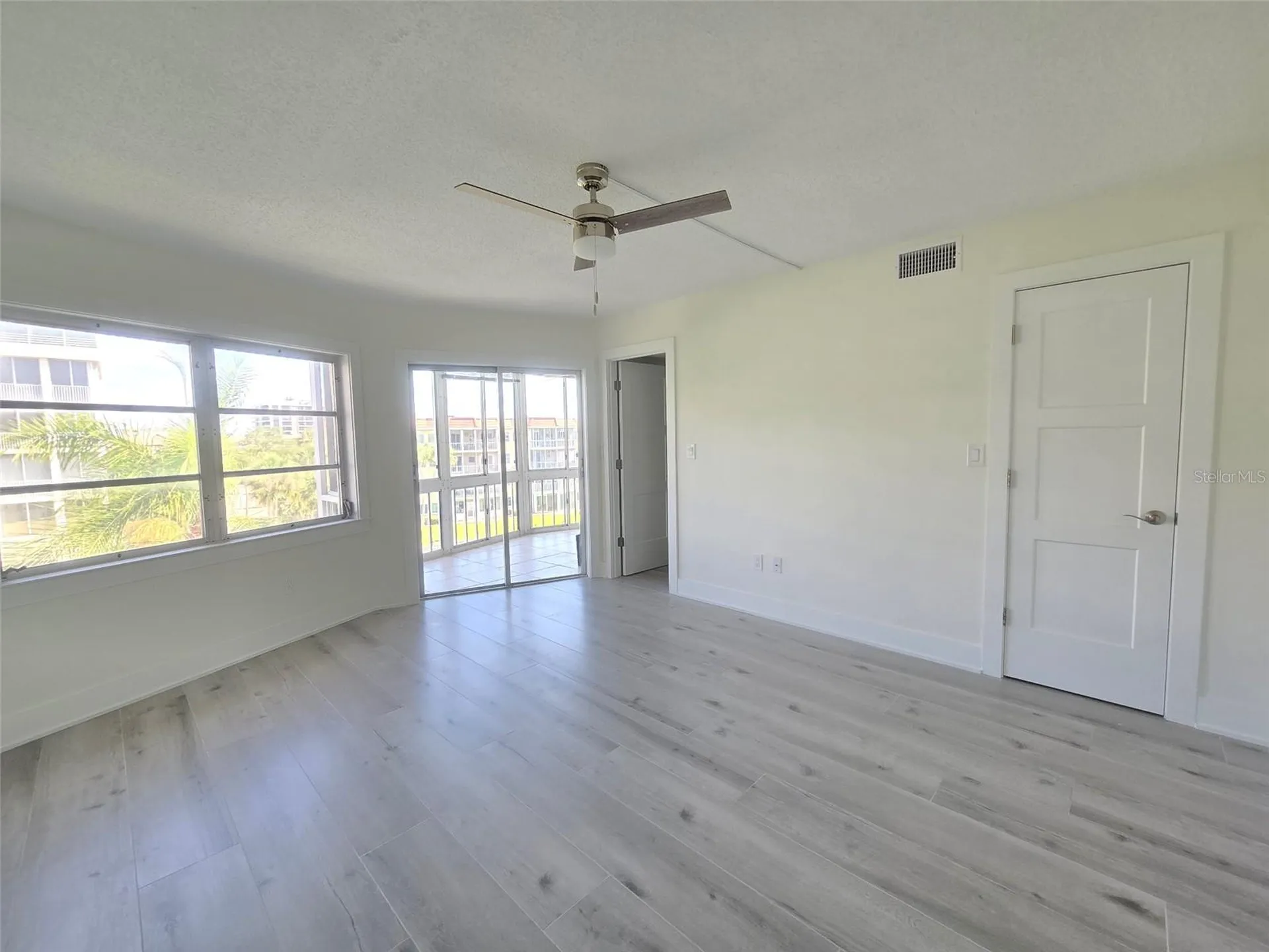 1300 N Portofino Drive Sarasota FL 34242
