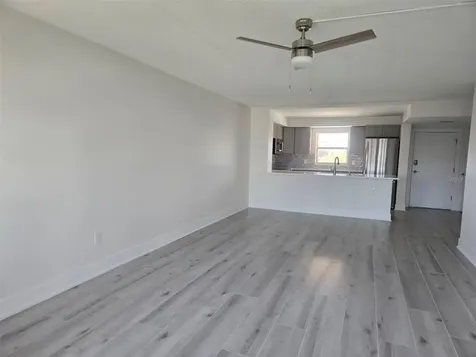 1300 N Portofino Drive Sarasota FL 34242