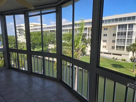 1300 N Portofino Drive Sarasota FL 34242