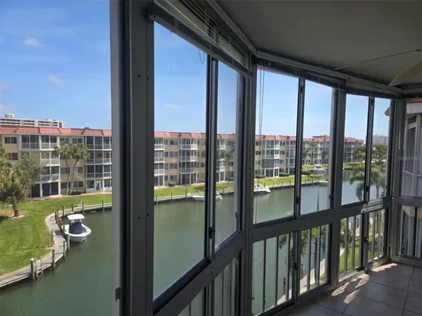 1300 N Portofino Drive Sarasota FL 34242