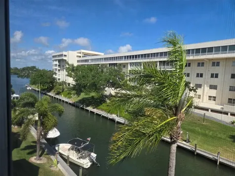 1300 N Portofino Drive Sarasota FL 34242