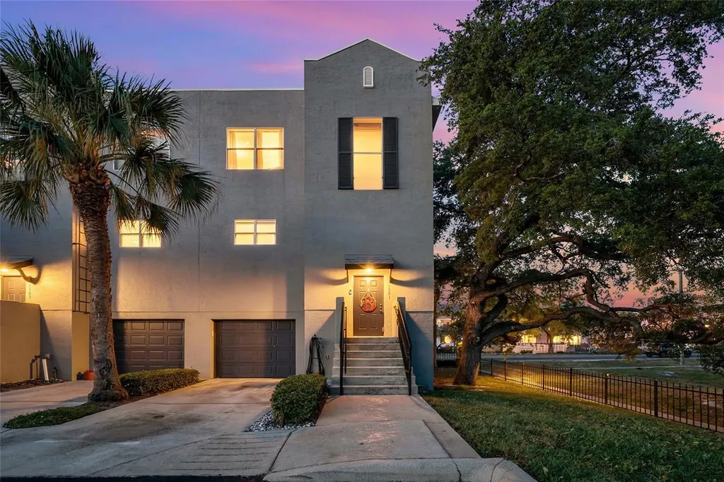 5301 Escena Court Tampa FL 33611