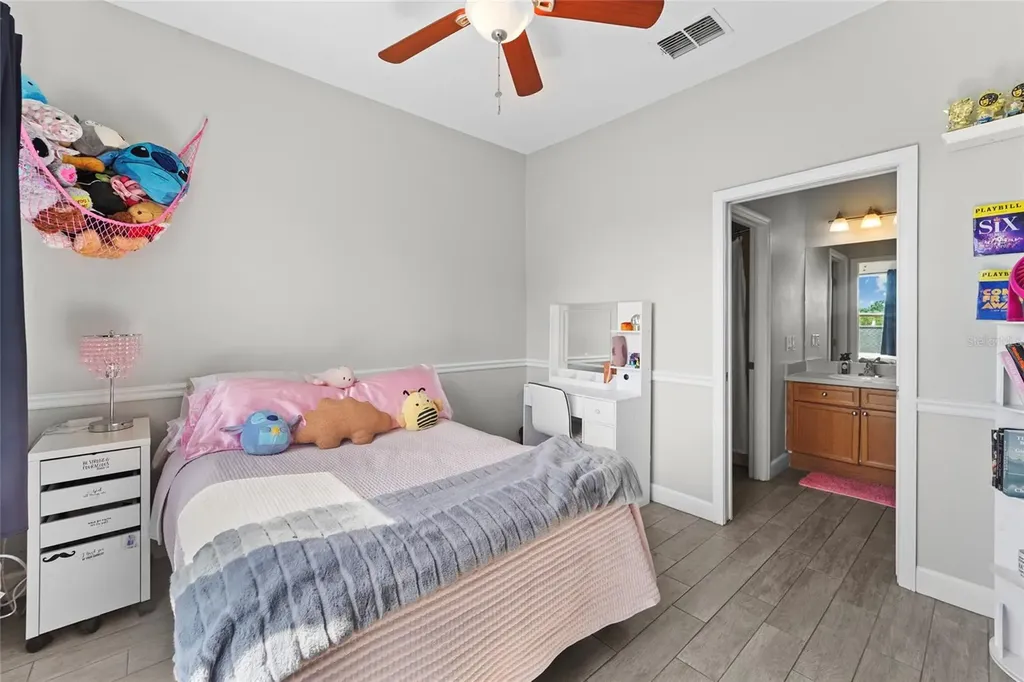 5301 Escena Court Tampa FL 33611