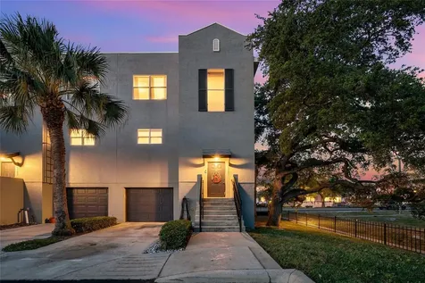 5301 Escena Court Tampa FL 33611