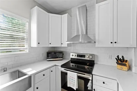 5301 Escena Court Tampa FL 33611