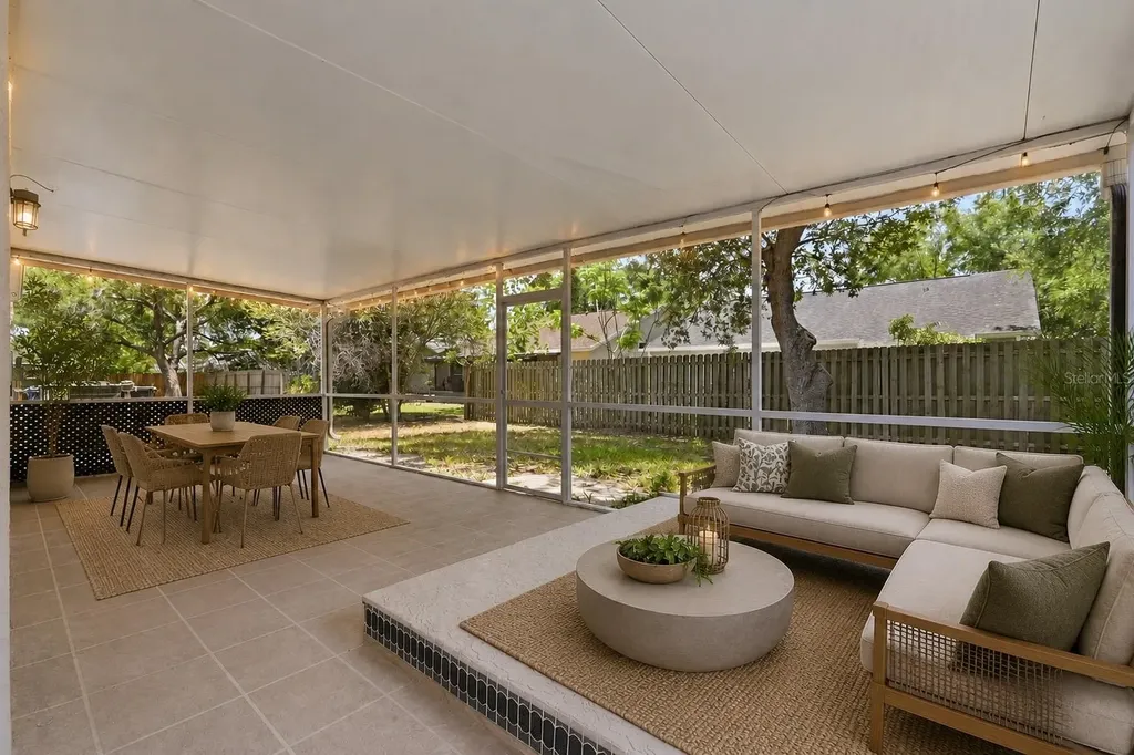 1653 Portsmouth Lake Drive Brandon FL 33511