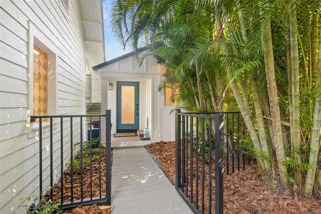 5610 N River Shore Drive Tampa FL 33603