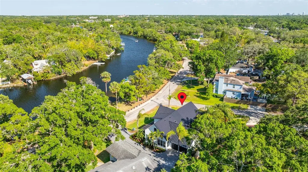 5610 N River Shore Drive Tampa FL 33603