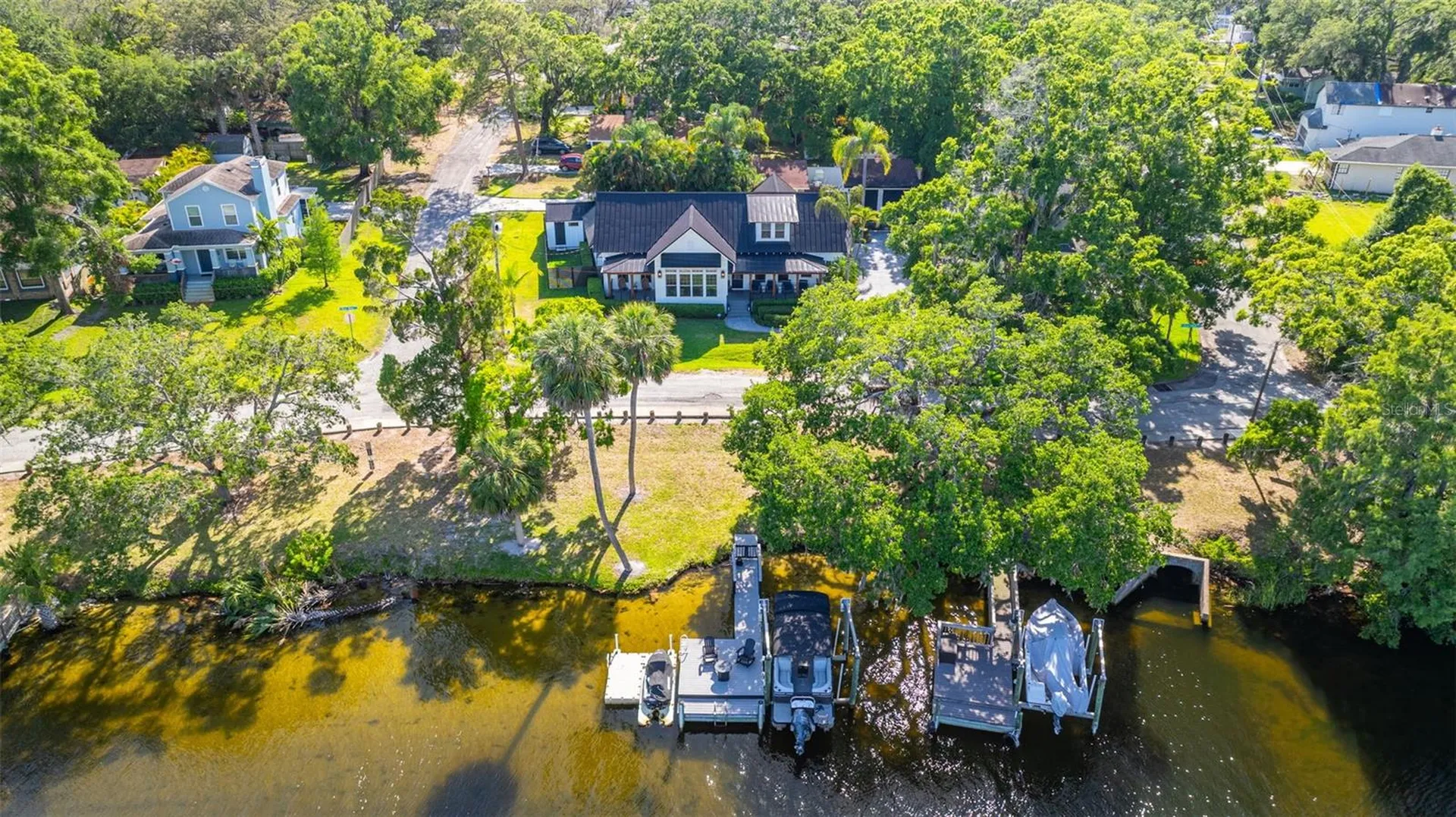 5610 N River Shore Drive Tampa FL 33603