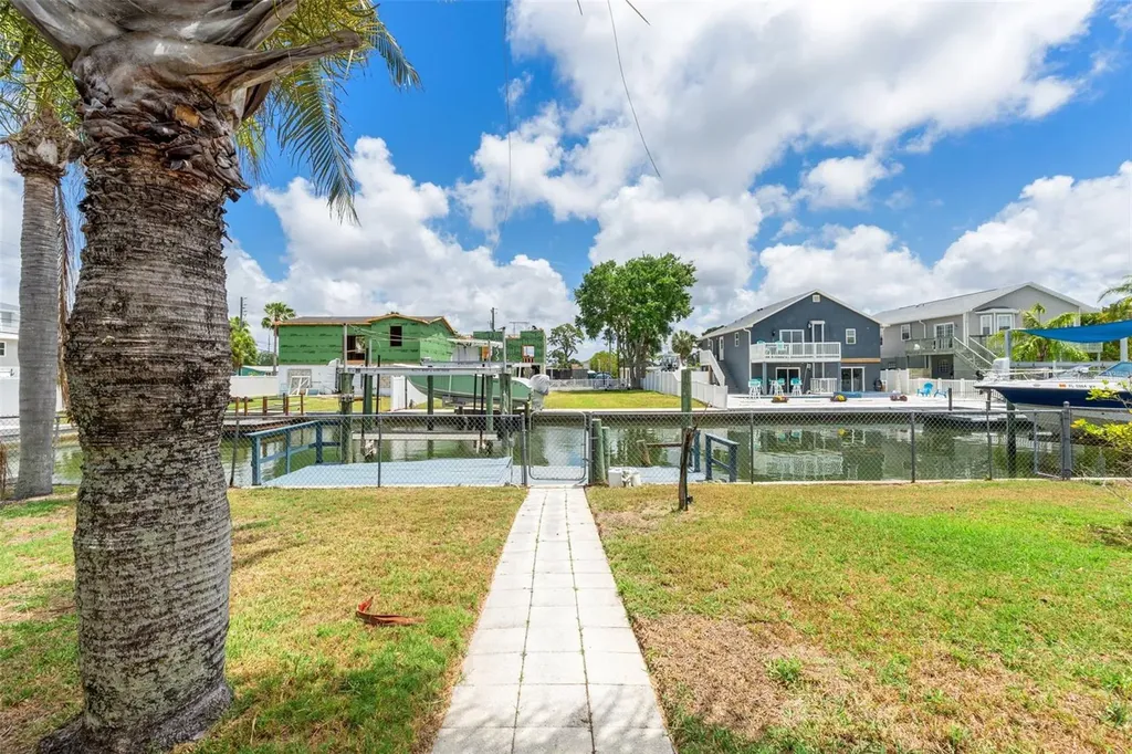 13930 Sommers Avenue Hudson FL 34667