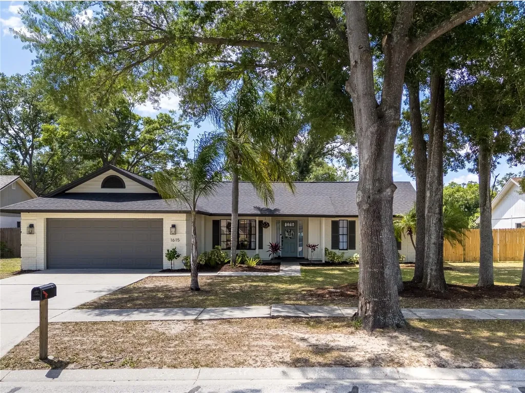 1615 Dawnridge Court Brandon FL 33510