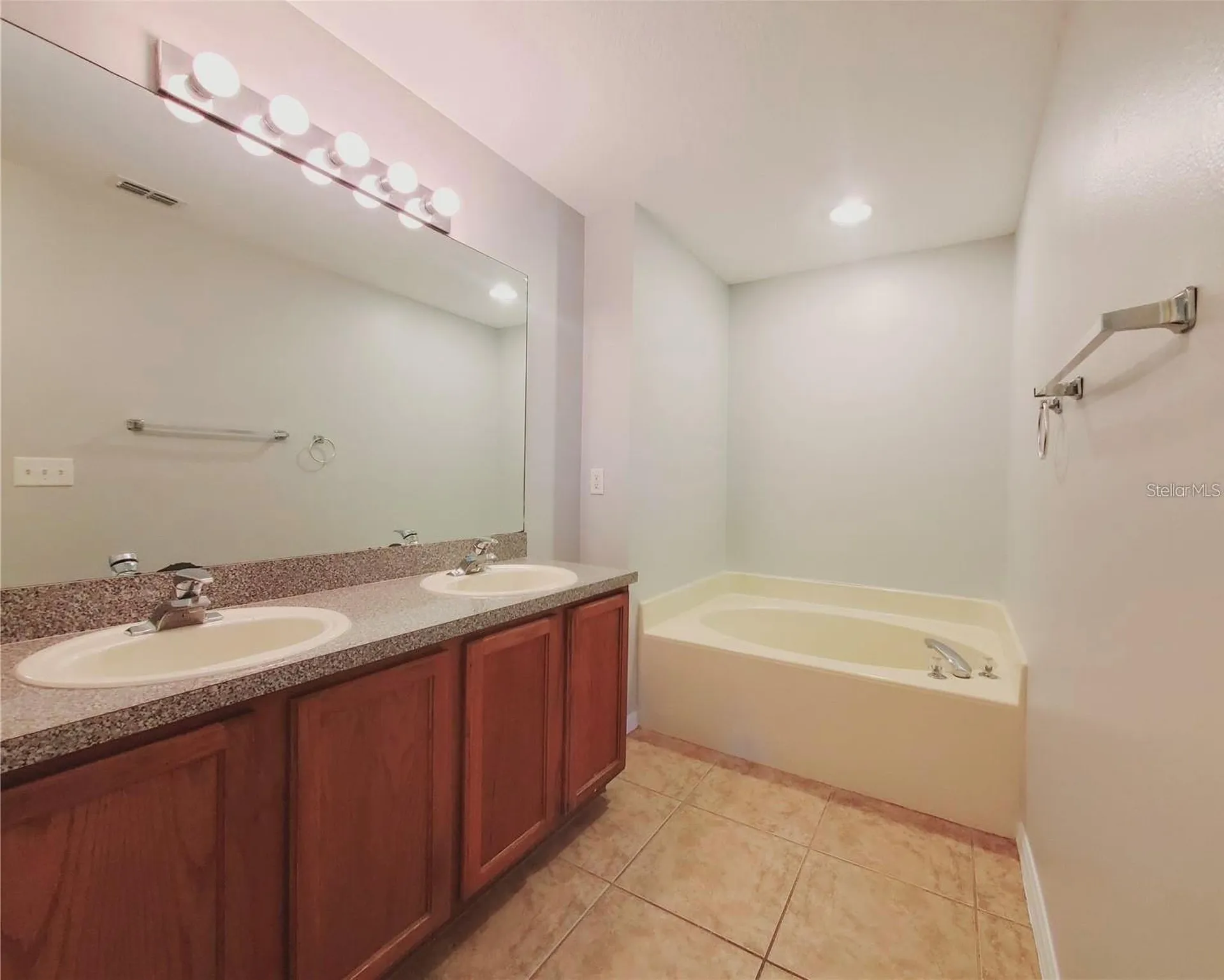 568 Kingfisher Drive Kissimmee FL 34759
