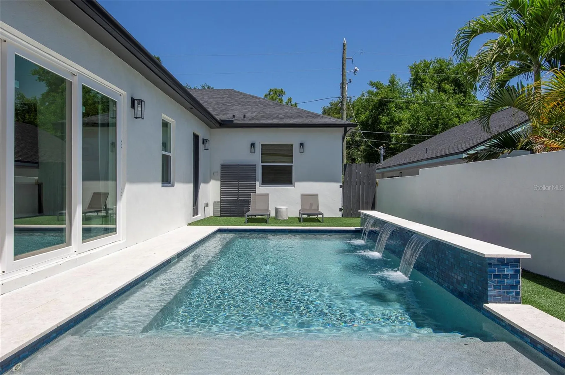 449 12th Avenue N St Petersburg FL 33701