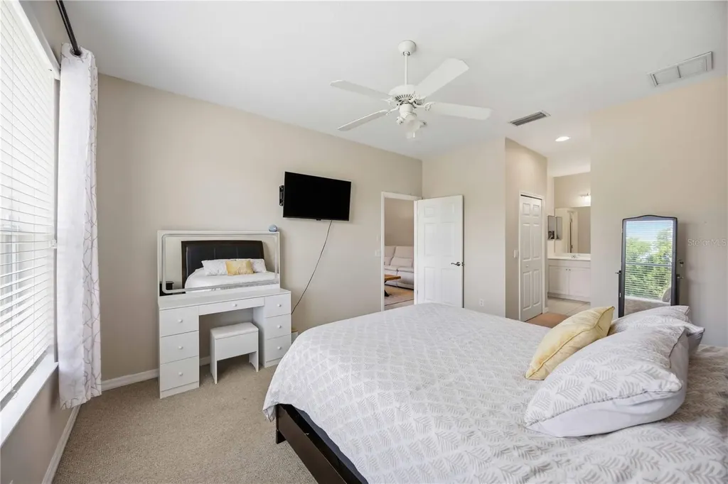 5629 Key Largo Court Bradenton FL 34203
