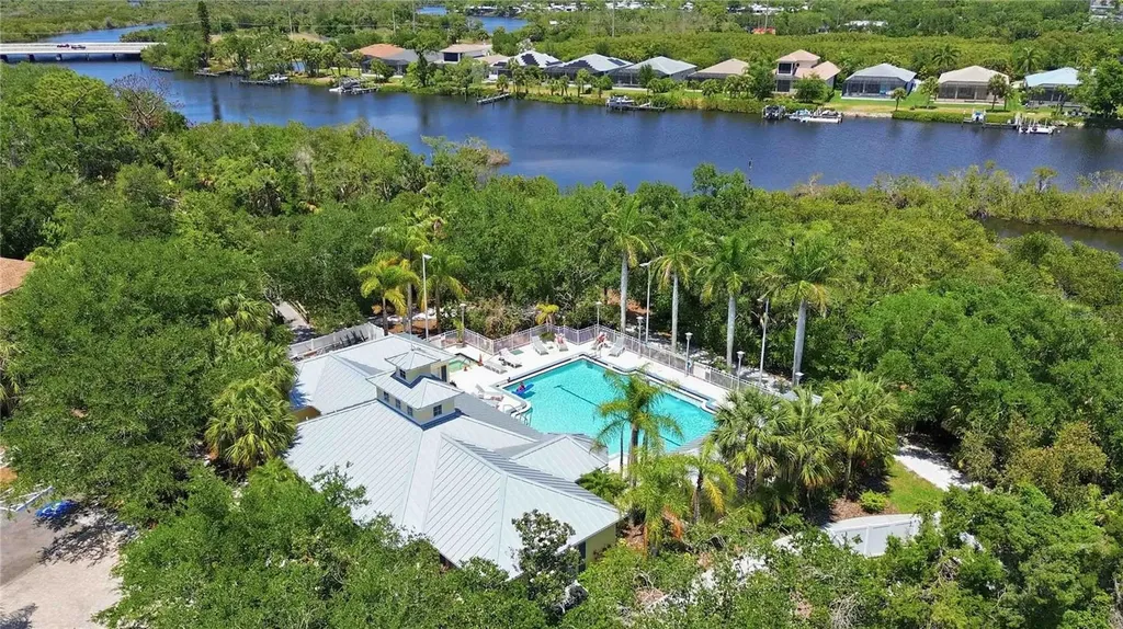 5629 Key Largo Court Bradenton FL 34203