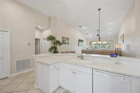 5629 Key Largo Court Bradenton FL 34203