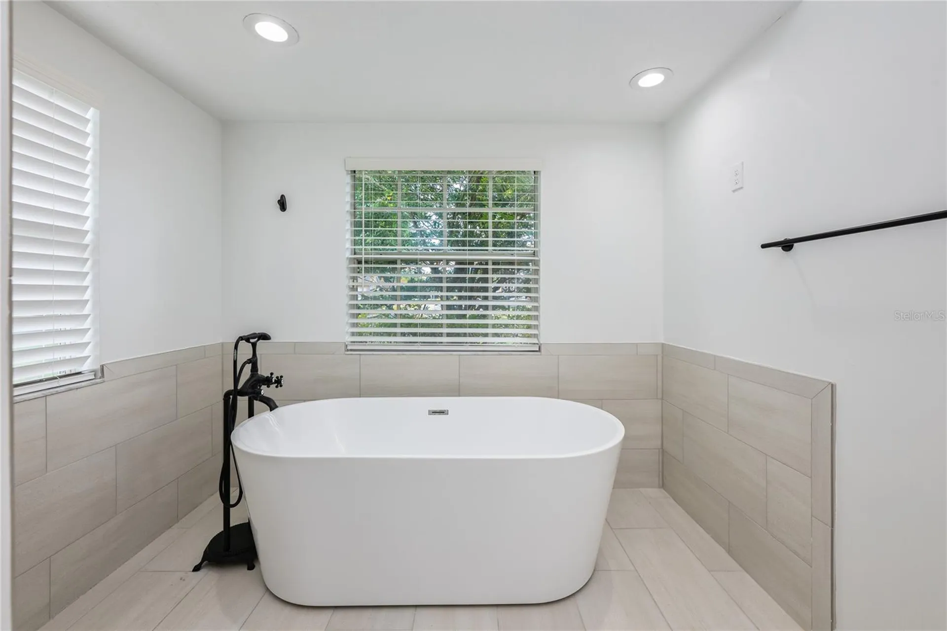 1966 Westbourne Drive Oviedo FL 32765