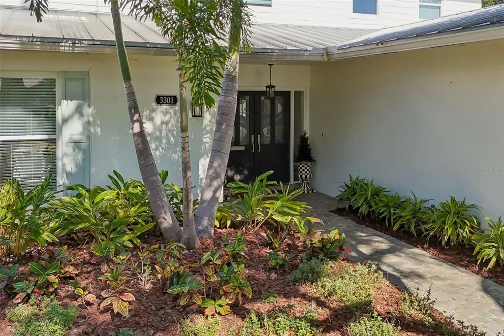 3301 Maple Street NE St Petersburg FL 33704