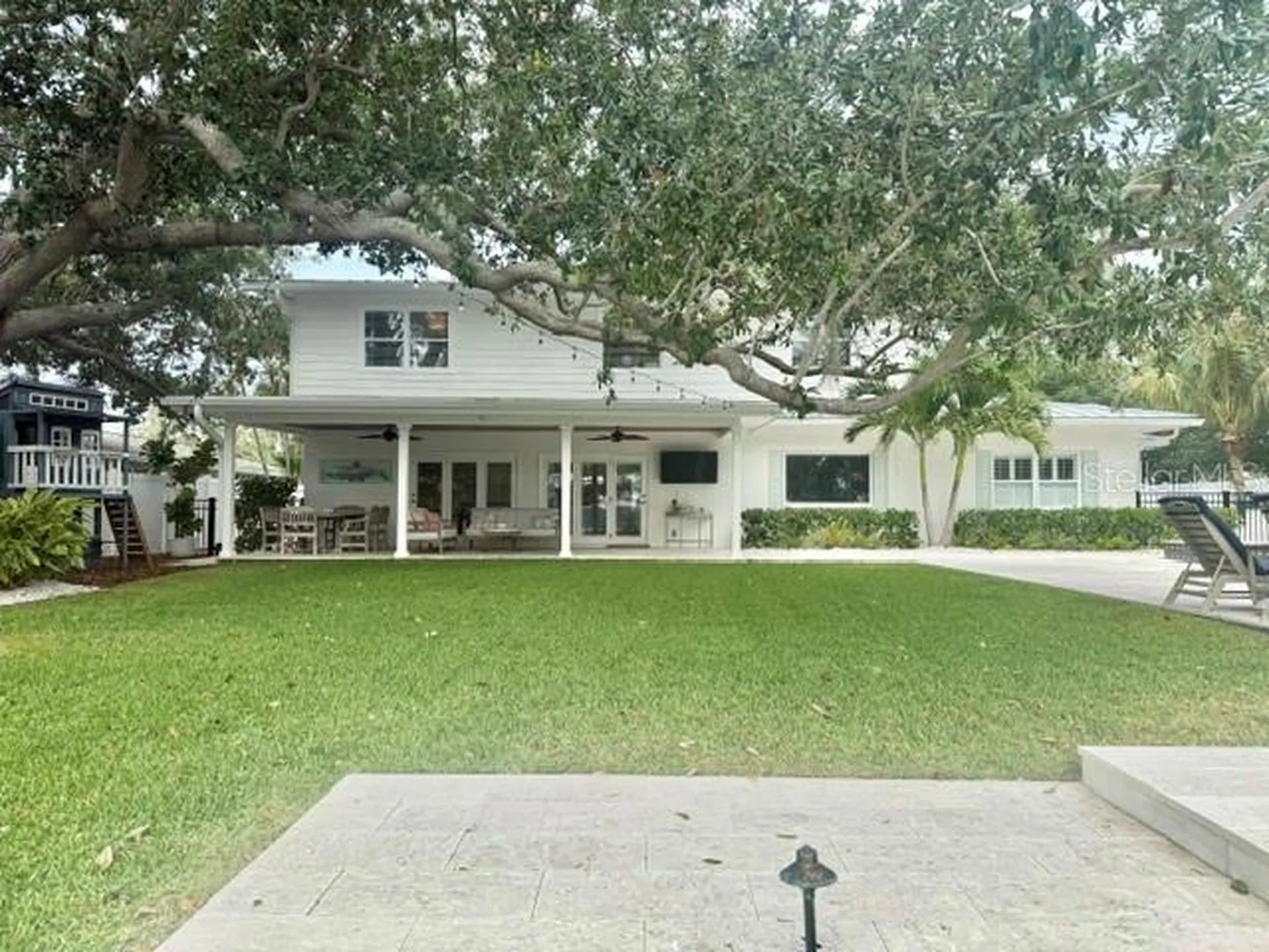 3301 Maple Street NE St Petersburg FL 33704