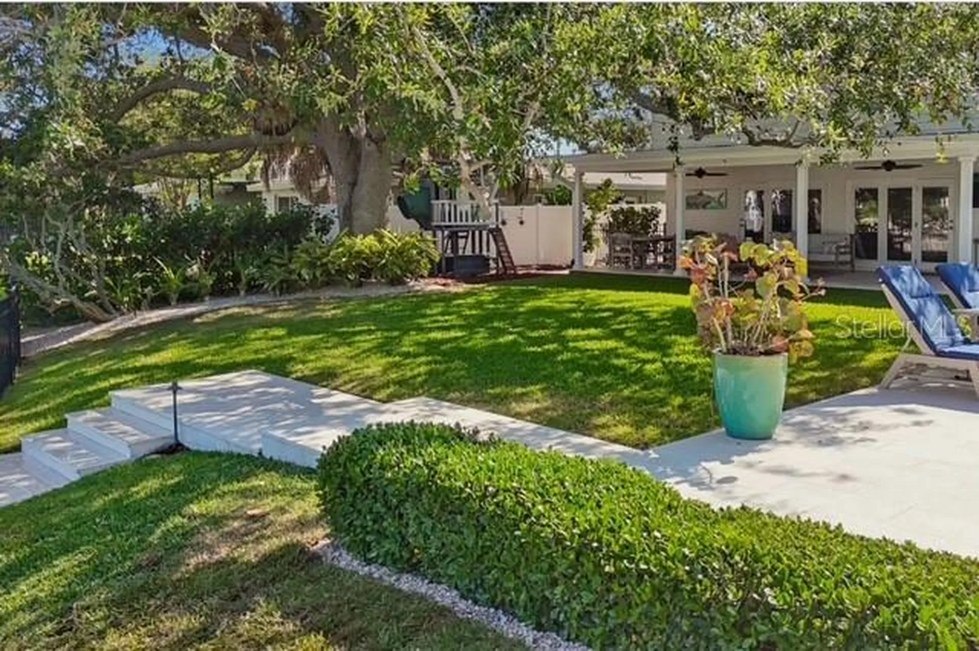 3301 Maple Street NE St Petersburg FL 33704