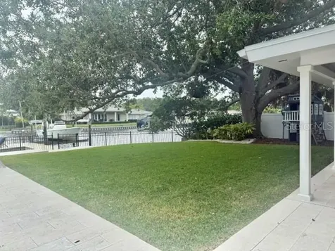3301 Maple Street NE St Petersburg FL 33704