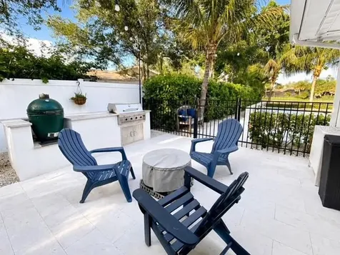 3301 Maple Street NE St Petersburg FL 33704