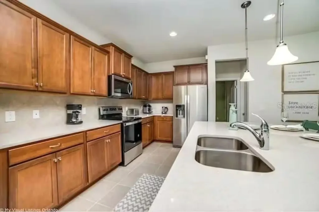 8933 Prague Way Kissimmee FL 34747