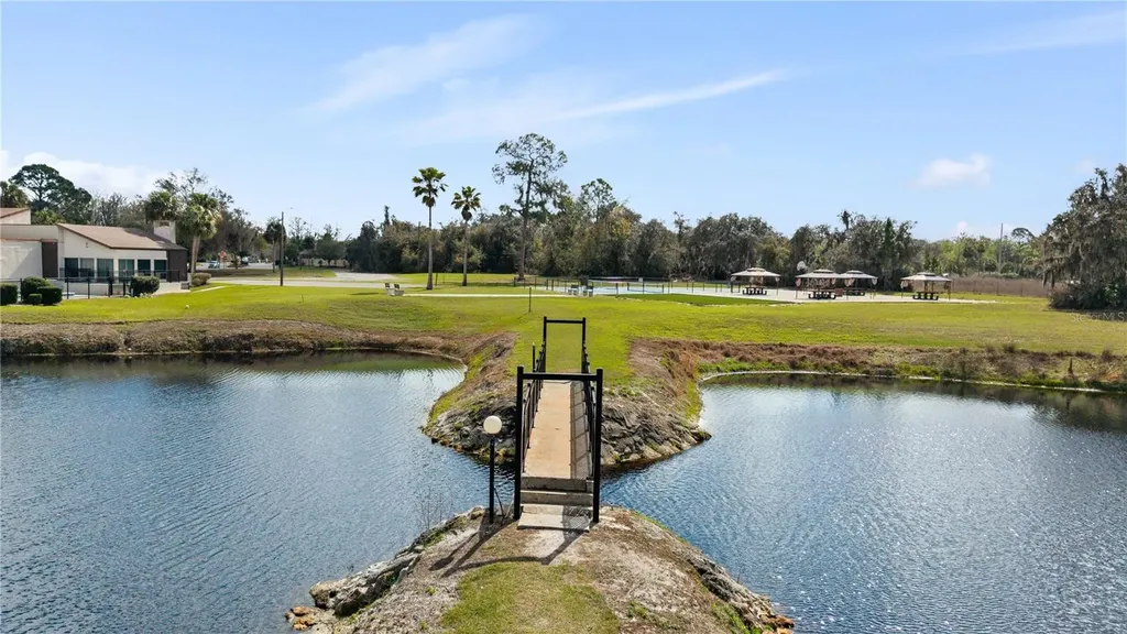 17203 Sandalwood Drive Wildwood FL 34785