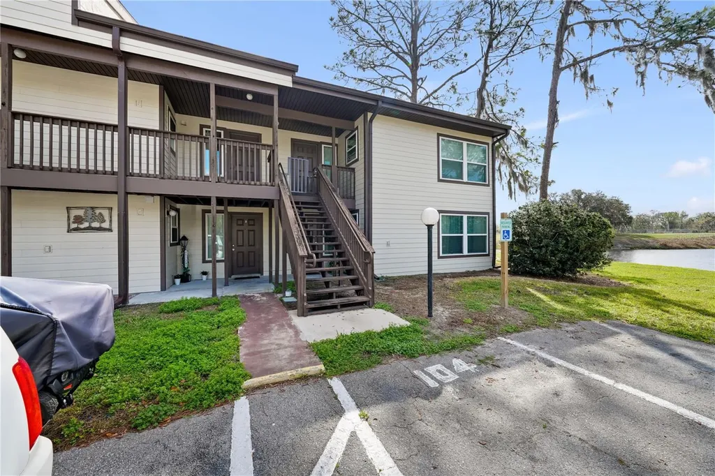 17203 Sandalwood Drive Wildwood FL 34785