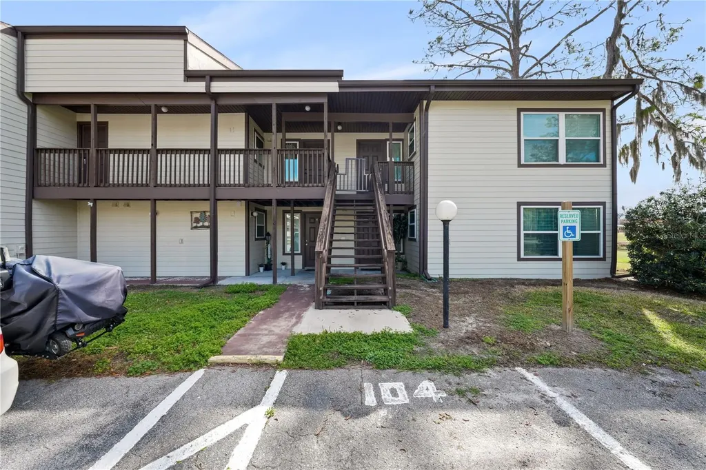 17203 Sandalwood Drive Wildwood FL 34785